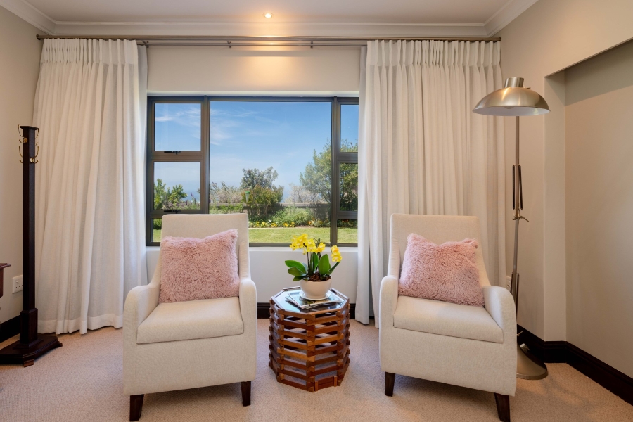 4 Bedroom Property for Sale in The Hill Western Cape